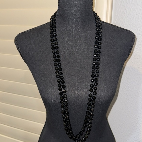 Vintage  Faceted Jet Black Onyx glass Beaded Necklace - Picture 6 of 6